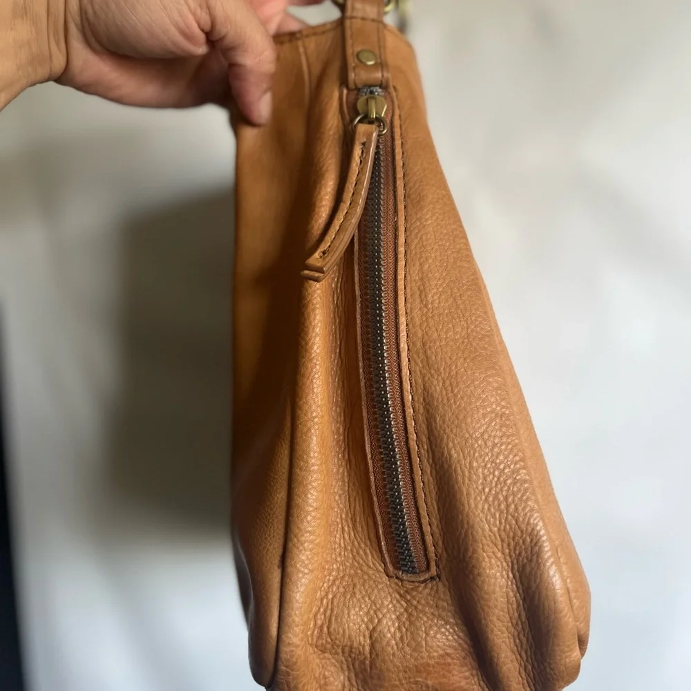 Tobacco Brown Leather Shoulder Bag by American Leather Company - Picture 5 of 6